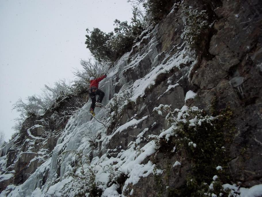 La Borda De Allue Huesca Eksteriør billede
